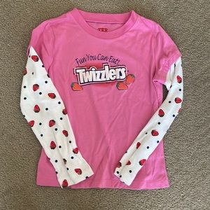 Twizzlers t-shirt with long sleeves made of thermal and strawberries size 6x new